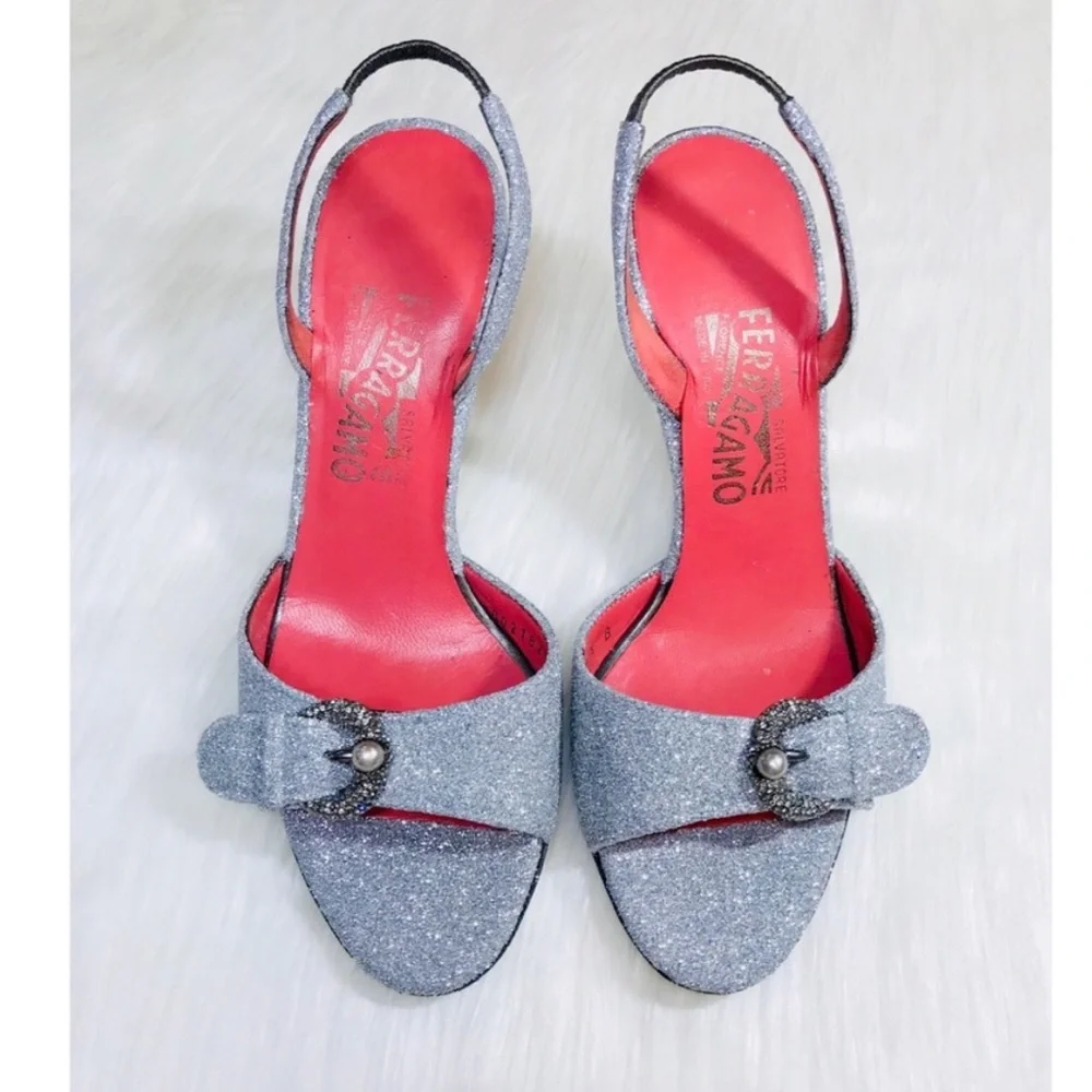 FERRAGAMO LUXURY HEELS